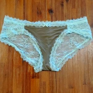 NWT Women's VS Hipkini Panties